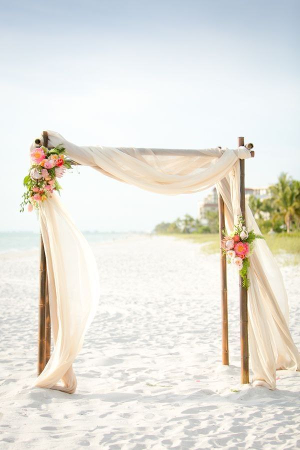 Arco para bodas en la playa