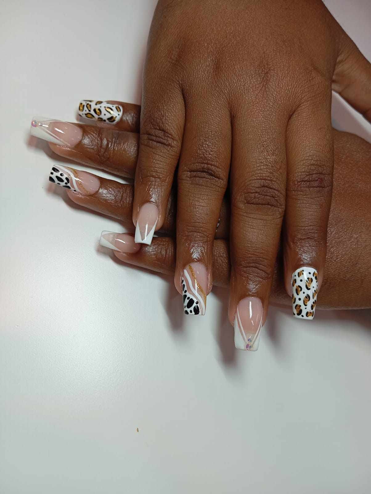 Arreglo Profesional de Uñas – MAGIC BEAUTY Studio (San Andrés Islas)